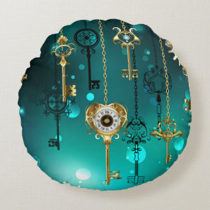 Antique Skeleton Keys on Green Background Round Pillow