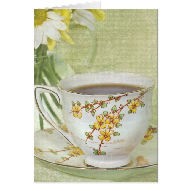 antique teacup with daisy bouquet (Front)