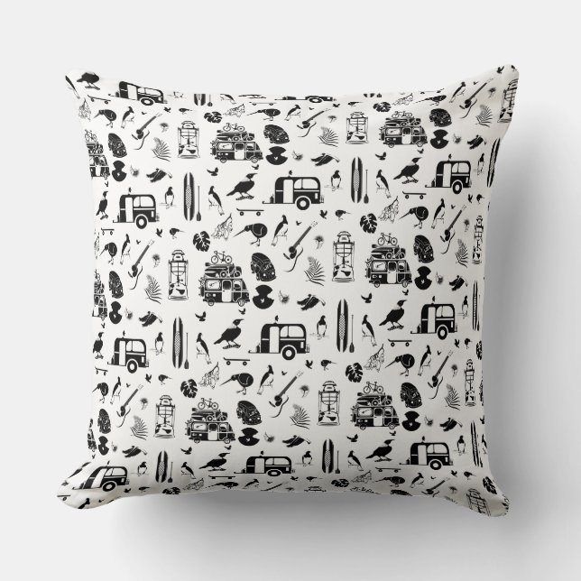 Aotearoa pattern black and white throw pillow (Front)