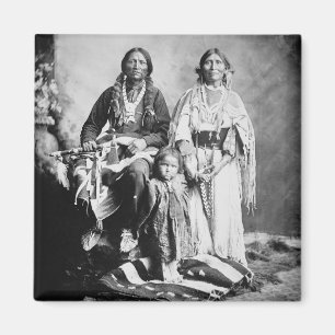 Apache Chief Antonio Maria with his family, 1897 ( Magnet