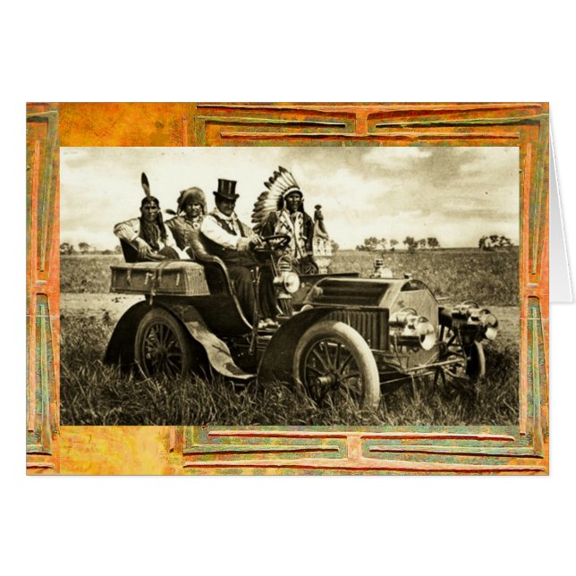 APACHES ET GERONIMO CONDUISANT UNE VOITURE À MOTEU (Devant horizontal)