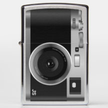 Appareil-photo classique avec des initiales