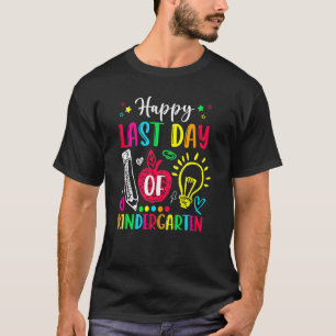 Apple Kindergarten Teacher Boy Girl Happy Last Day T-Shirt