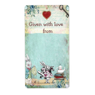 Apportez un livre Alice au pays des merveilles