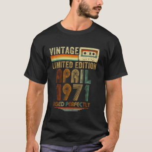 April 1971 Retro 54th Birthday Gifts For Men 54 Ye T-Shirt