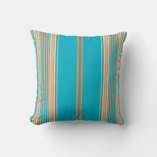 Aqua, Tan et White Stripes sur un Coussin
