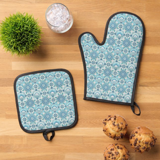 Aqua, Teals, Blues & White Art Deco Coastal  Oven Mitt & Pot Holder Set (Top Down)