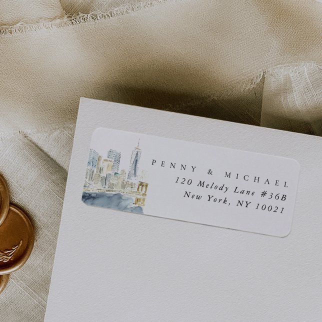 Aquarelle New York City Skyline Adresse de retour (Chic watercolor New York City skyline wedding return address label.)
