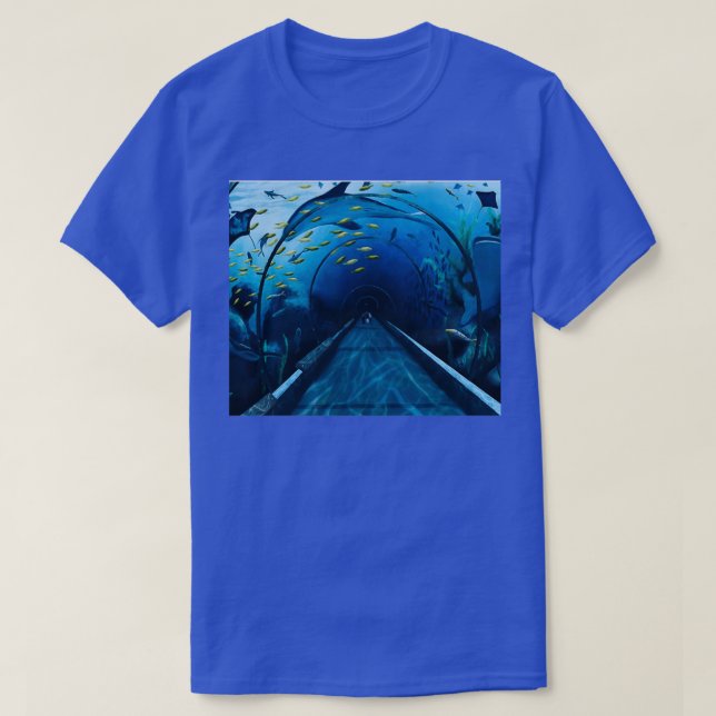 Aquarium tunnel Classic TShirt (Design Front)