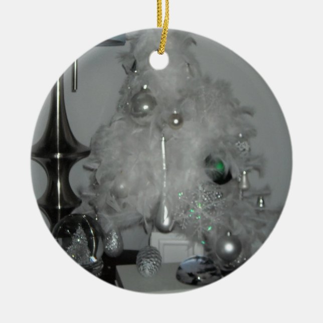 Arbre De Noël En Plumes Blanches Avec Décorations (Devant)