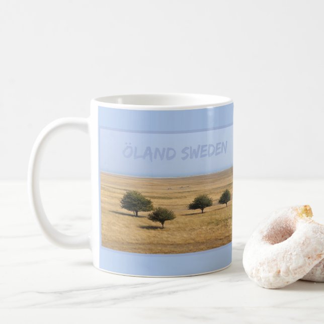 Arbres sur la Savannah, Öland, Suède Café Mug (Avec donut)
