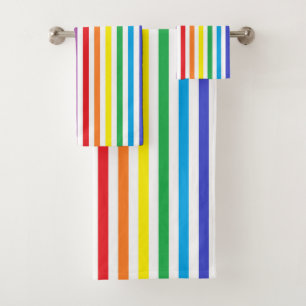 Arc-en-ciel vertical et rayures blanches