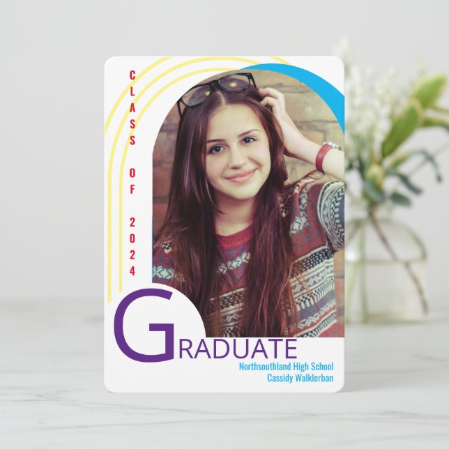 Arc moderne Colorful Photo Graduation Faire-part (Debout devant)