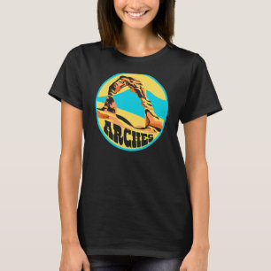 Arches National Park Delicate Arch Rocks WPA Poste T-Shirt