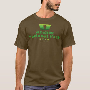 Arches National Park Retro Badge Arrowhead Green T-Shirt