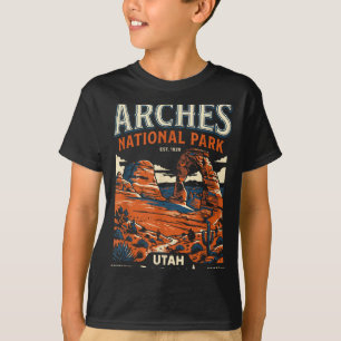 Arches national park vintage retro adventure T-Shirt