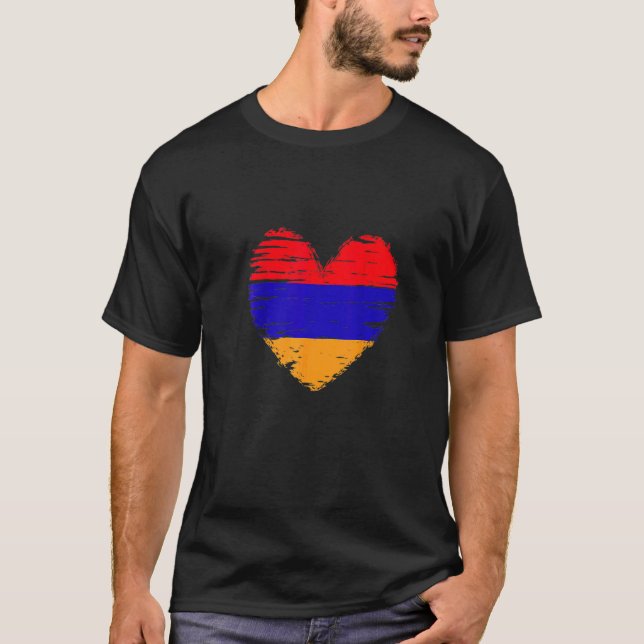 Armenia Heart Armenian Flag Armenian Pride   T-Shirt (Front)