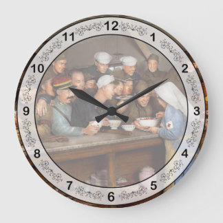 Army - War buddies 1918 Large Clock