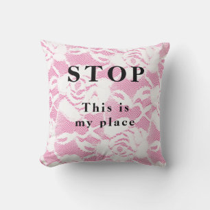 Arrêt   - coussin jeté
