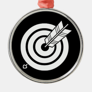 Arrow hit a round target metal ornament