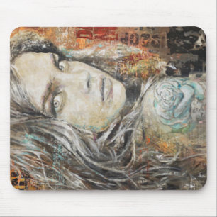 Arrow Look Mouse Pad