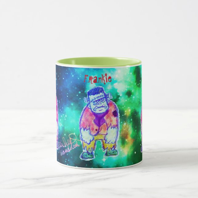 Art par Micheal Frankie Mug (Centre)