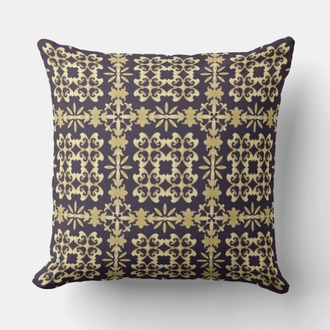 Art vintage damask pattern, golden throw pillow (Front)