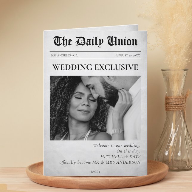 Article journal Programme de mariage plié (Newspaper Article Folded Wedding Program
)