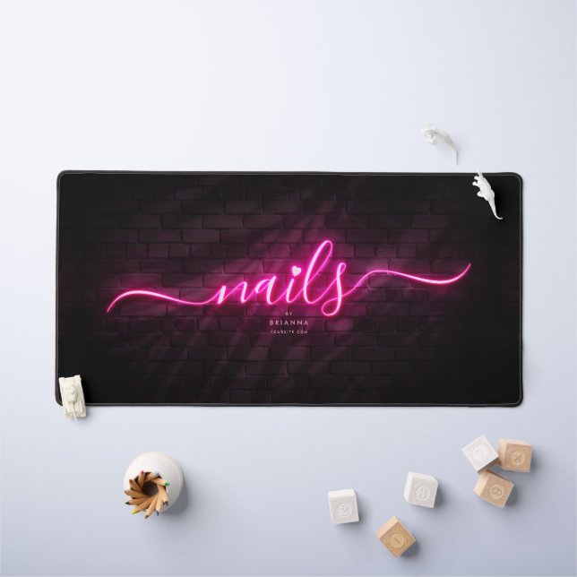 Artiste de ongle d'art moderne Manucure Neon rose (Tableau pour enfants)