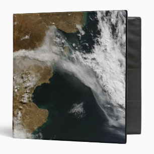Ash plume from eruption of Chaiten volcano, Chi Binder