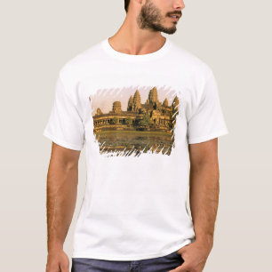 Asia, Cambodia, Siem Reap. Angkor Wat. T-Shirt