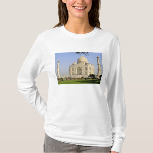 Asia, India, Uttar Pradesh, Agra. The Taj 7 T-Shirt