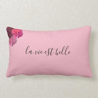 "Assez " rose et coussin décoratif lombaire floral