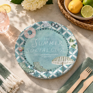 Assiette de fête au bord de la piscine   Vaisselle