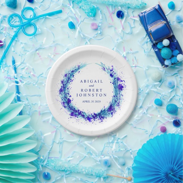 Assiette en papier avec noms de couronne de waterc (Fête)