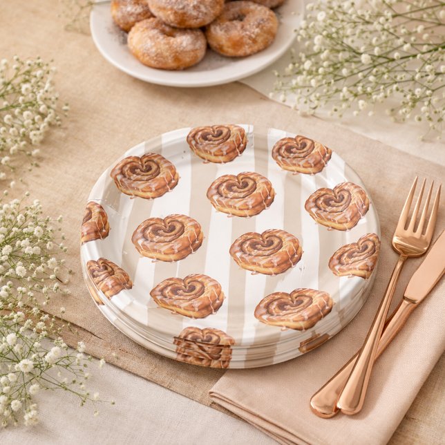 Assiettes En Carton A Bun in the Oven Cinnamon Roll Theme Baby Shower (A Bun in the Oven Cinnamon Roll Theme Baby Shower Paper Plates)
