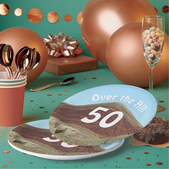 Assiettes En Carton Au-dessus de la colline 50e anniversaire jalon (Multi)