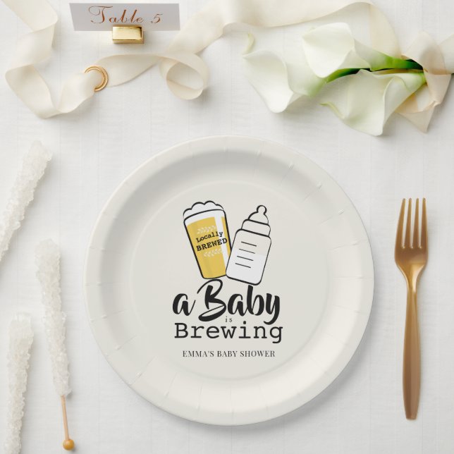 Assiettes En Carton Baby is Brewing Beer Baby Bottle Beige Baby Shower (Mariage)