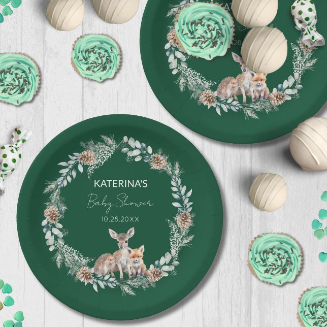 Assiettes En Carton Baby shower d'animaux de bois rustique d'hiver (This emeral green, rustic, woodland party plate is perfect for a winter baby shower.)
