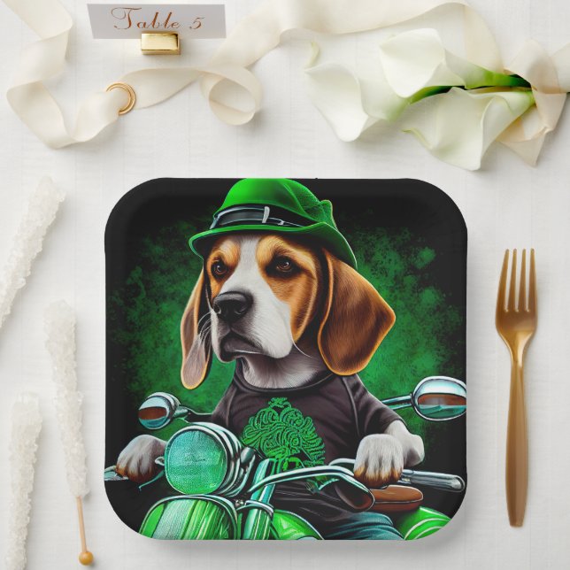 Assiettes En Carton Beagle Chien conduisant vélo St. Patrick's Day (Mariage)