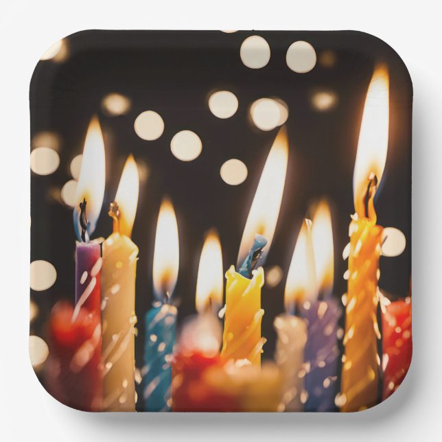 Assiettes En Carton Bougies D'Anniversaire Et Lumières De Bokeh (Recto)