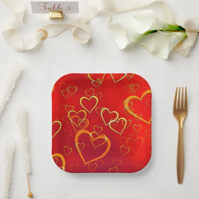 Assiettes En Carton Célébrer l'amour Red Hearts Plaques en papier (Mariage)