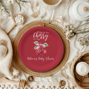 Assiettes En Carton Cerise rouge sur le Baby shower de la corbeille ro
