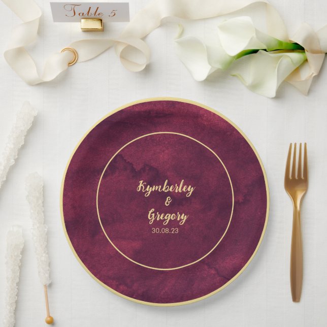 Assiettes En Carton Chic Elegant Burgundy Aquarelle foncé Or Accent (Mariage)