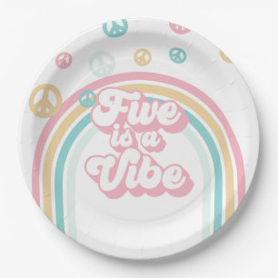 Assiettes En Carton Cinq est une ambiance Rétro Arc-en-ciel d'été