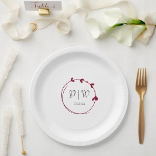 Assiettes En Carton Cranberry Red Simple Monogram Heart Wreath Mariage