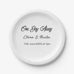 Assiettes En Carton Dîner de répétition Un jour avant la veille du nom