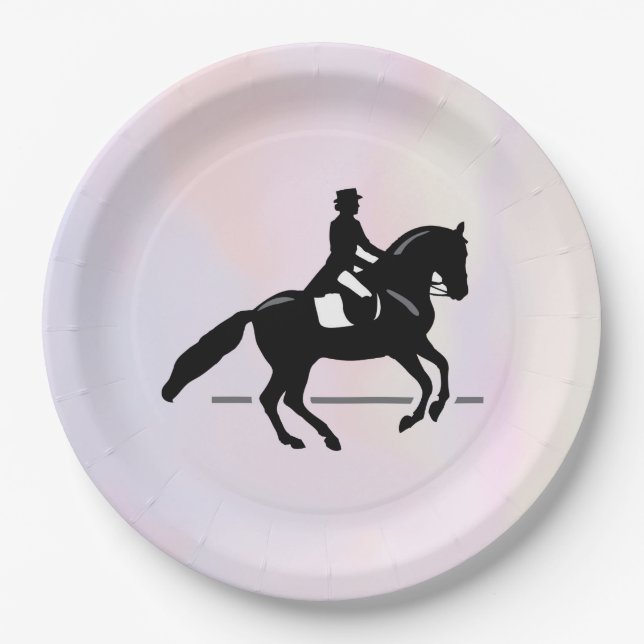 Assiettes En Carton Elégant cavalier de Dressage sur un Arrière - plan (Devant)