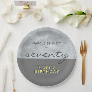 Assiettes En Carton Élégant Gris Script Soixante-dix-septième fête d'a