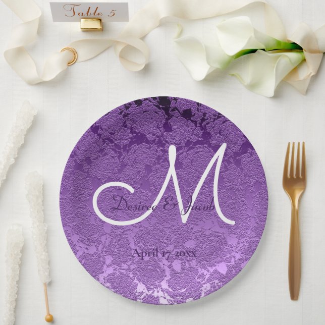 Assiettes En Carton Élégant Lavande violet Mariage blanc Monogramme (Mariage)
